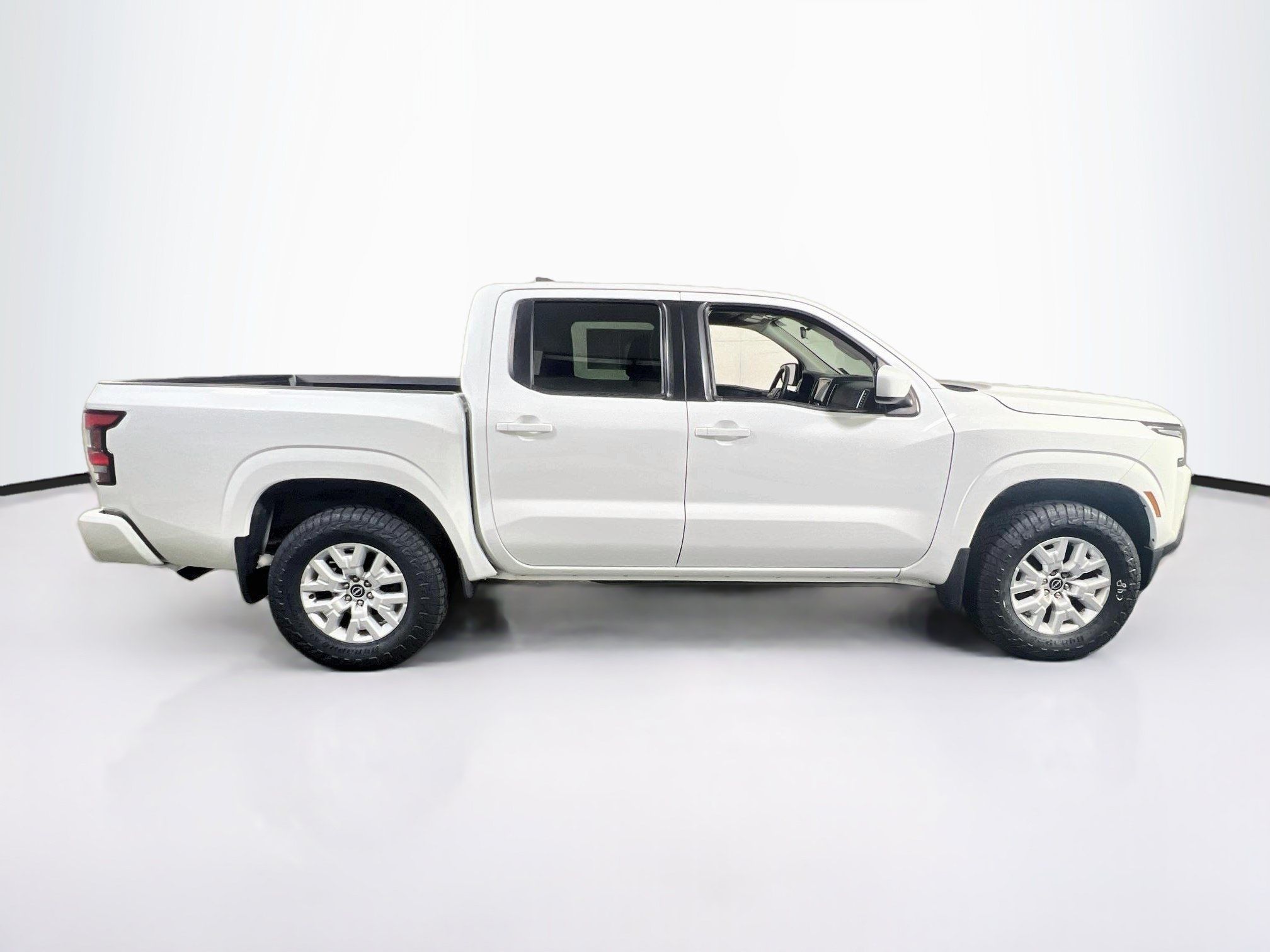 Used 2022 Nissan Frontier SV AWD/4WD image 4
