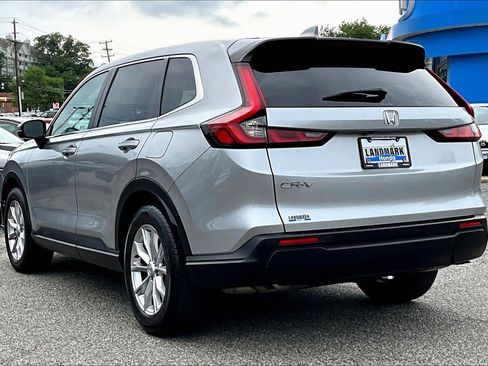 Used 2023 Honda CR-V EX image 12