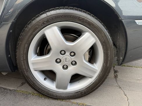 Used 2005 Lexus LS 430 RWD image 18