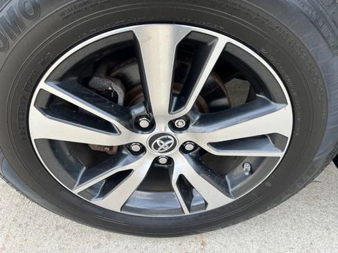 Used 2016 Toyota RAV4 XLE w/ Protection Package AWD/4WD image 9