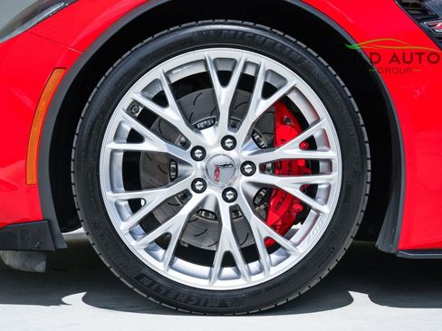 Used 2016 Chevrolet Corvette Z06 w/ 3LZ Preferred Equipment Group image 38