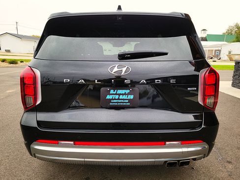 Used 2024 Hyundai Palisade Calligraphy image 5
