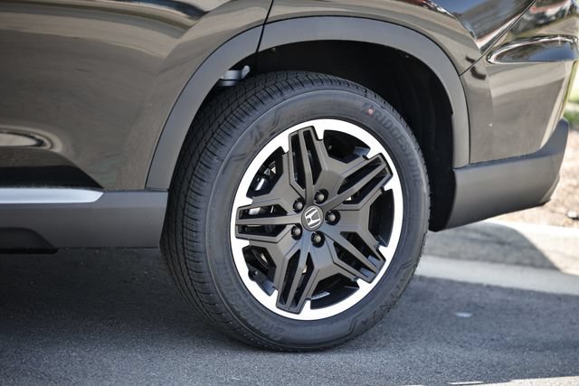 New 2026 Honda Pilot Touring image 8
