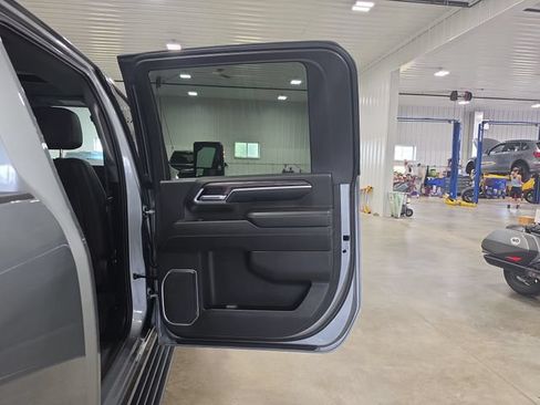 Used 2025 Chevrolet Silverado 3500 LTZ w/ LTZ Plus Package AWD/4WD image 31