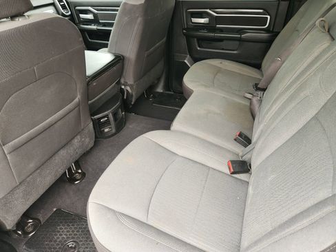 Used 2024 RAM 2500 Big Horn AWD/4WD image 32