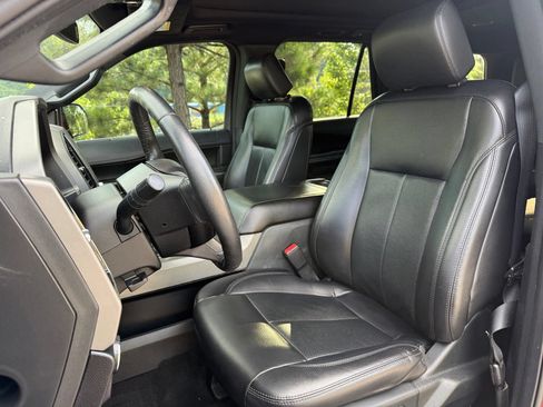 Used 2020 Ford Expedition XLT w/ Equipment Group 201A RWD image 36