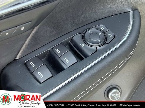 Certified 2022 Buick Envision Essence w/ Technology Package I FWD image 17