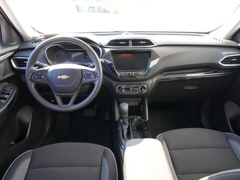 Used 2023 Chevrolet TrailBlazer LT w/ Convenience Package image 25