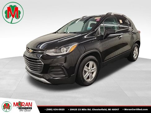 Used 2019 Chevrolet Trax LT w/ LT Convenience Package FWD image 1