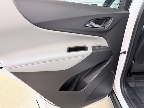 Used 2018 Chevrolet Equinox Premier AWD/4WD image 19