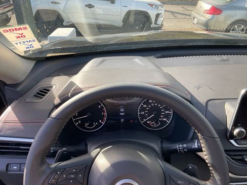 Used 2022 Nissan Altima 2.5 SR w/ Midnight Edition Package image 26