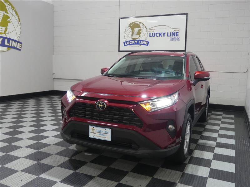 Used 2021 Toyota RAV4 XLE AWD/4WD image 4