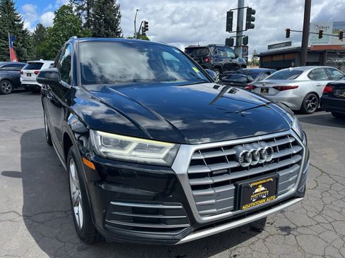 Used 2018 Audi Q5 2.0T Premium Plus w/ Premium Plus Package AWD/4WD image 12