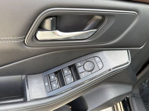 Used 2023 Nissan Rogue SV w/ SV Premium B Package FWD image 20