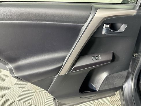 Used 2017 Toyota RAV4 XLE image 38