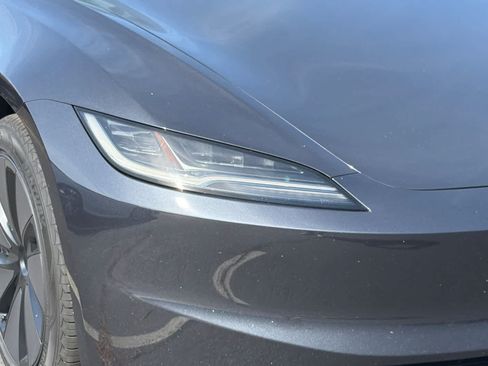Used 2024 Tesla Model 3 Standard Range RWD image 7