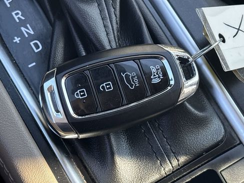 Used 2020 Hyundai Santa Fe SEL image 19