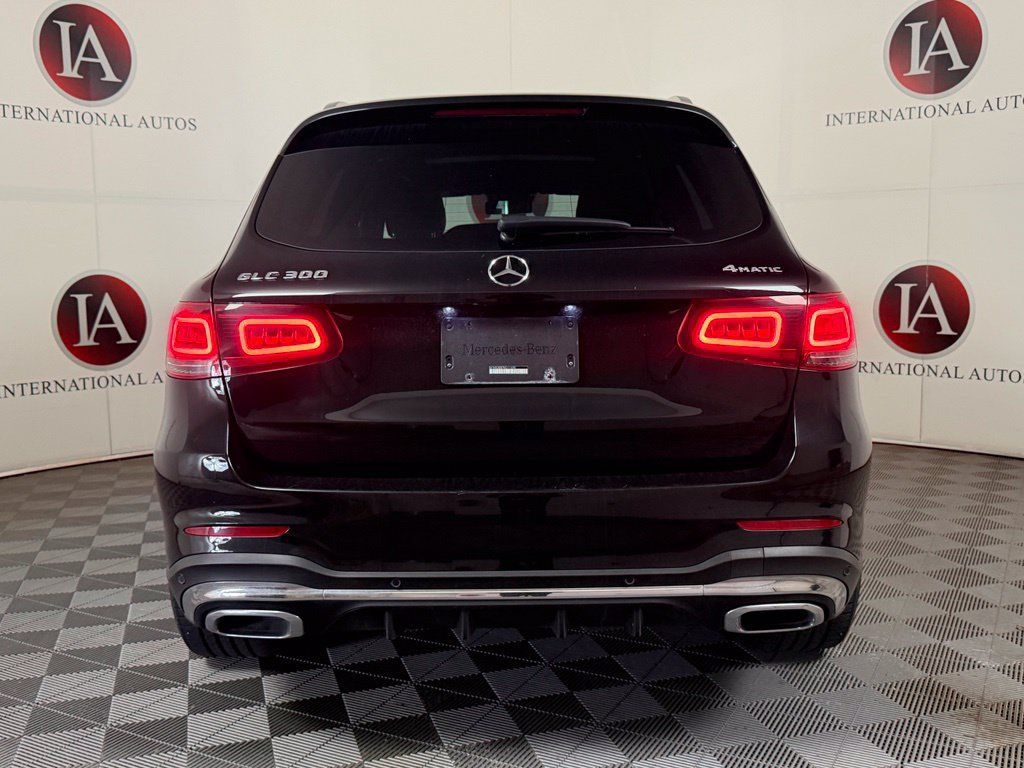 Used 2022 Mercedes-Benz GLC 300 4MATIC image 7