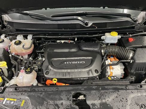 Used 2022 Chrysler Pacifica Touring-L w/ S Appearance Package image 38