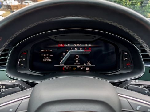 Used 2024 Audi Q8 Prestige image 20