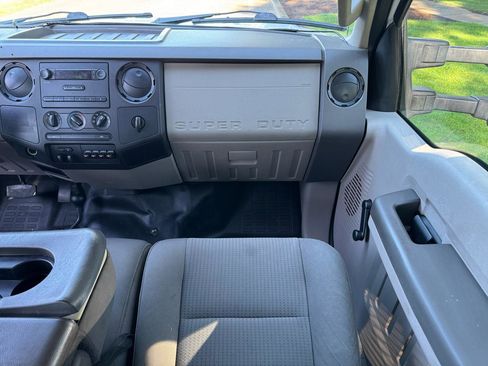 Used 2010 Ford F550 4x4 Crew Cab Super Duty image 17