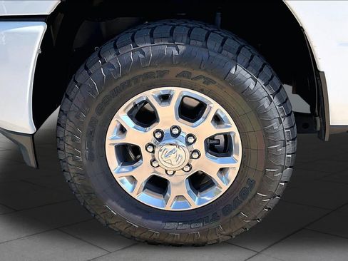 Used 2024 RAM 2500 Laramie w/ Safety Group AWD/4WD image 10