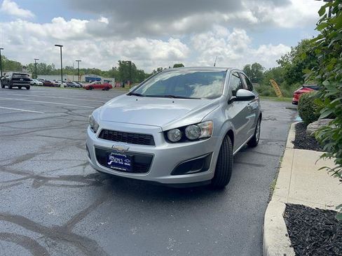 Used 2014 Chevrolet Sonic LT FWD image 3