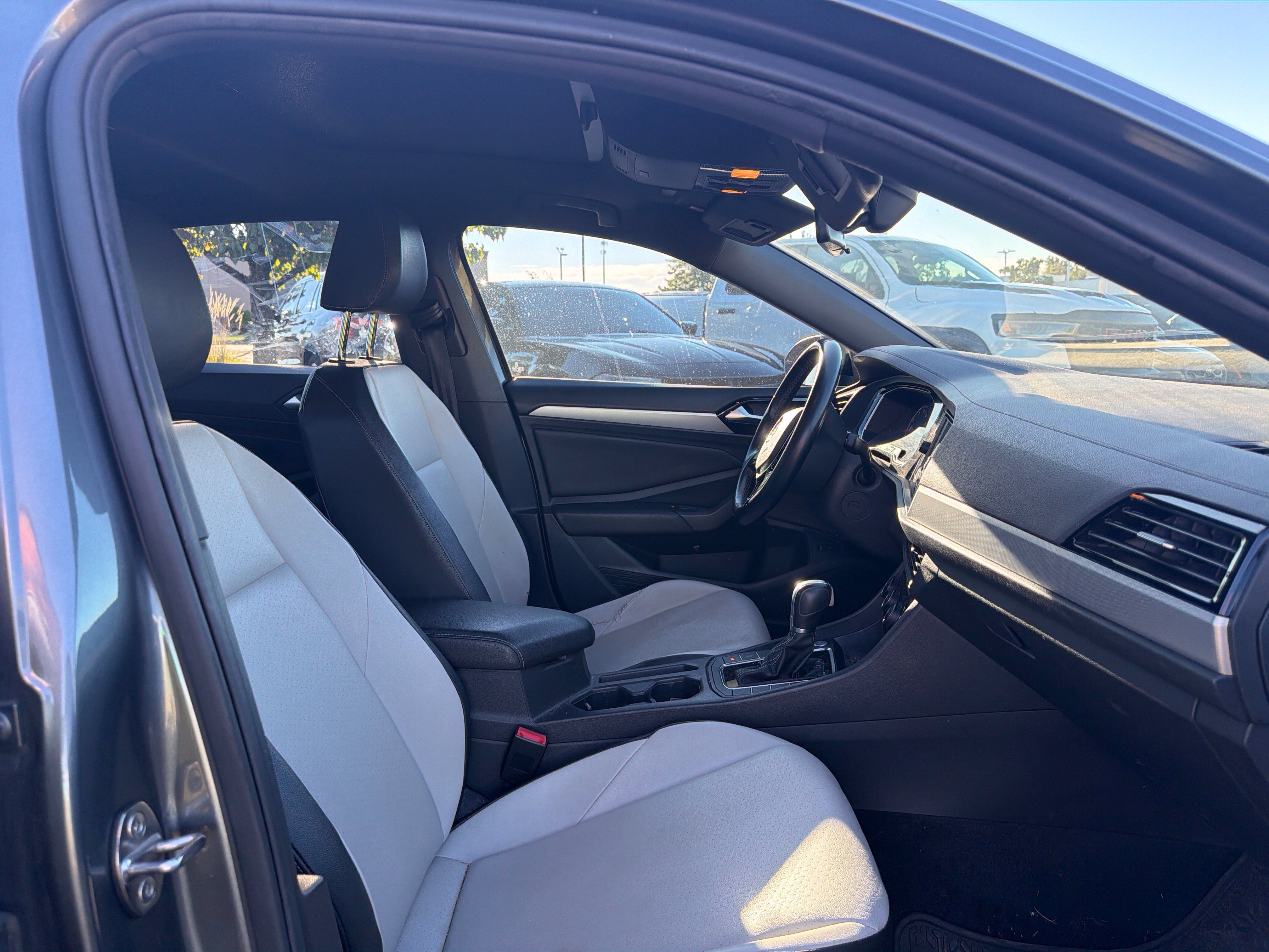 Used 2019 Volkswagen Jetta R-Line FWD image 19