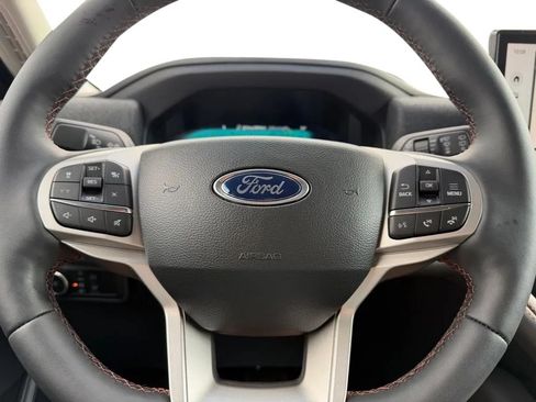 New 2026 Ford Explorer Active w/ Active Comfort Package AWD/4WD image 15