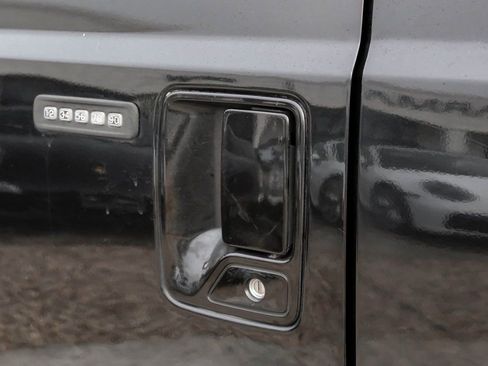 Used 2012 Ford F250 Lariat w/ Chrome Pkg image 42