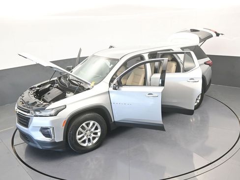 Used 2022 Chevrolet Traverse LS image 60