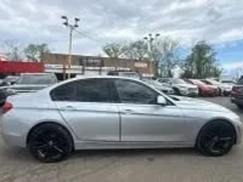 Used 2016 BMW 328i xDrive Sedan AWD/4WD image 4