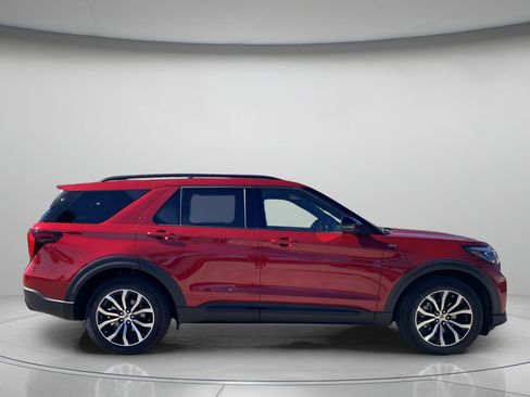 New 2026 Ford Explorer ST-Line w/ Premium Package image 2