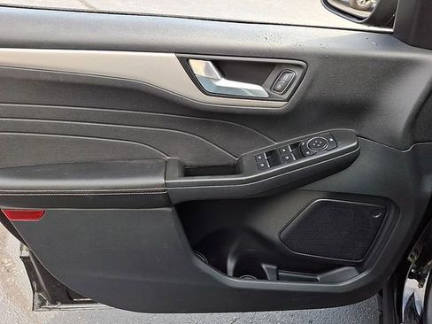 Used 2022 Ford Escape SEL image 13