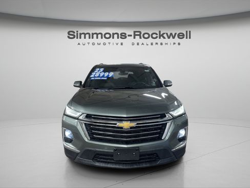 Used 2023 Chevrolet Traverse LT AWD/4WD image 8