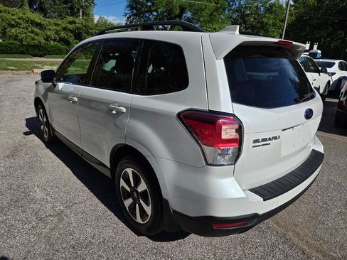 Used 2017 Subaru Forester 2.5i Premium AWD/4WD image 6