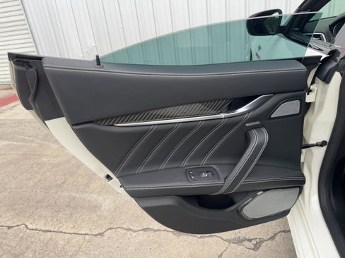 Used 2022 Maserati Ghibli Trofeo RWD image 43