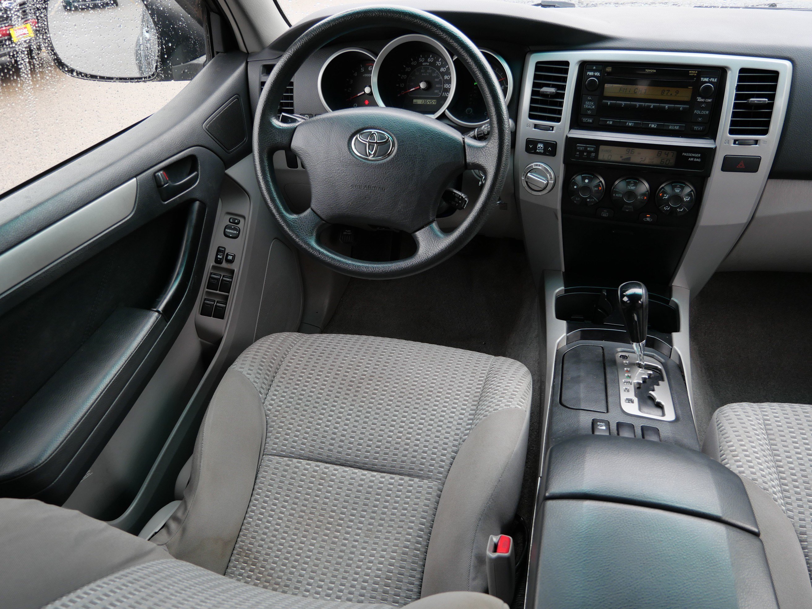Used 2007 Toyota 4Runner SR5 AWD/4WD image 9