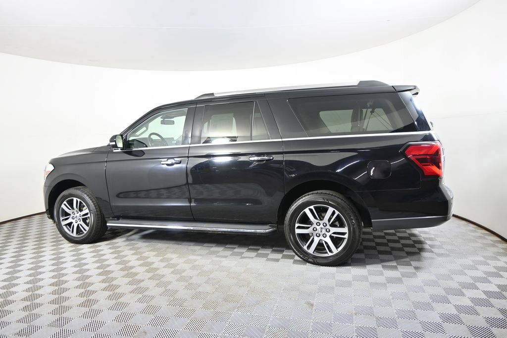 Used 2023 Ford Expedition Max Limited AWD/4WD image 3