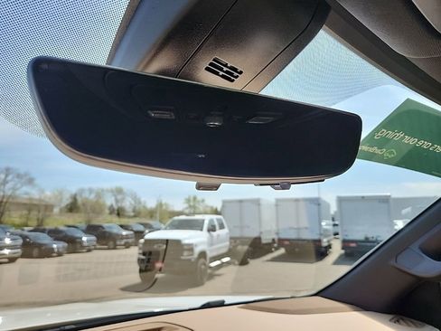 Certified 2022 Chevrolet Tahoe Premier AWD/4WD image 17