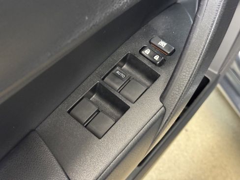 Used 2019 Toyota Corolla SE image 9