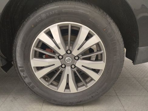 Used 2020 Nissan Pathfinder SV AWD/4WD image 31