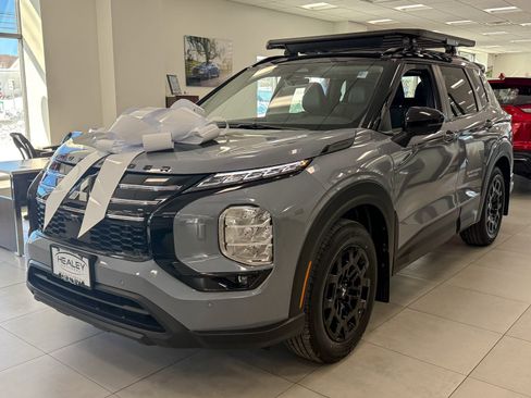 New 2026 Mitsubishi Outlander Trail Edition AWD/4WD image 3