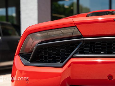 Used 2016 Lamborghini Huracan LP 580-2 RWD image 12