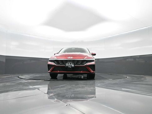 Used 2024 Hyundai Elantra SEL w/ Convenience Package image 29