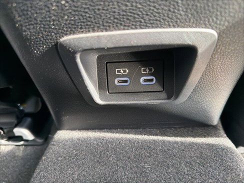 Used 2024 Toyota Corolla Cross LE image 46