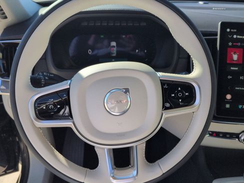 New 2026 Volvo XC90 B6 Ultra w/ Protection Package Premier image 16