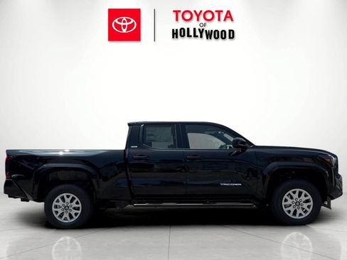 New 2026 Toyota Tacoma SR5 AWD/4WD image 3
