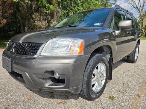 Used 2011 Mitsubishi Endeavor LS AWD/4WD image 1