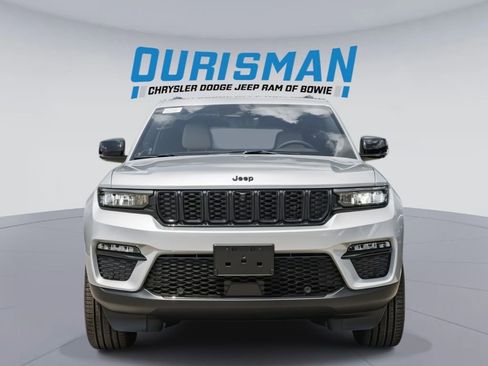 New 2025 Jeep Grand Cherokee Limited w/ Luxury Tech Group II image 2